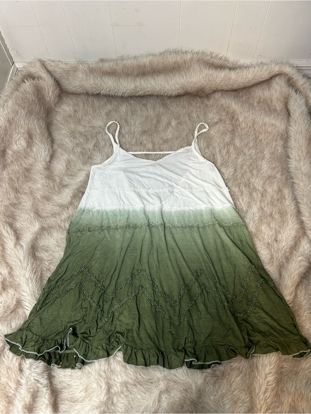 POL White to Olive Green Ombre Spaghetti-Strap Tunic